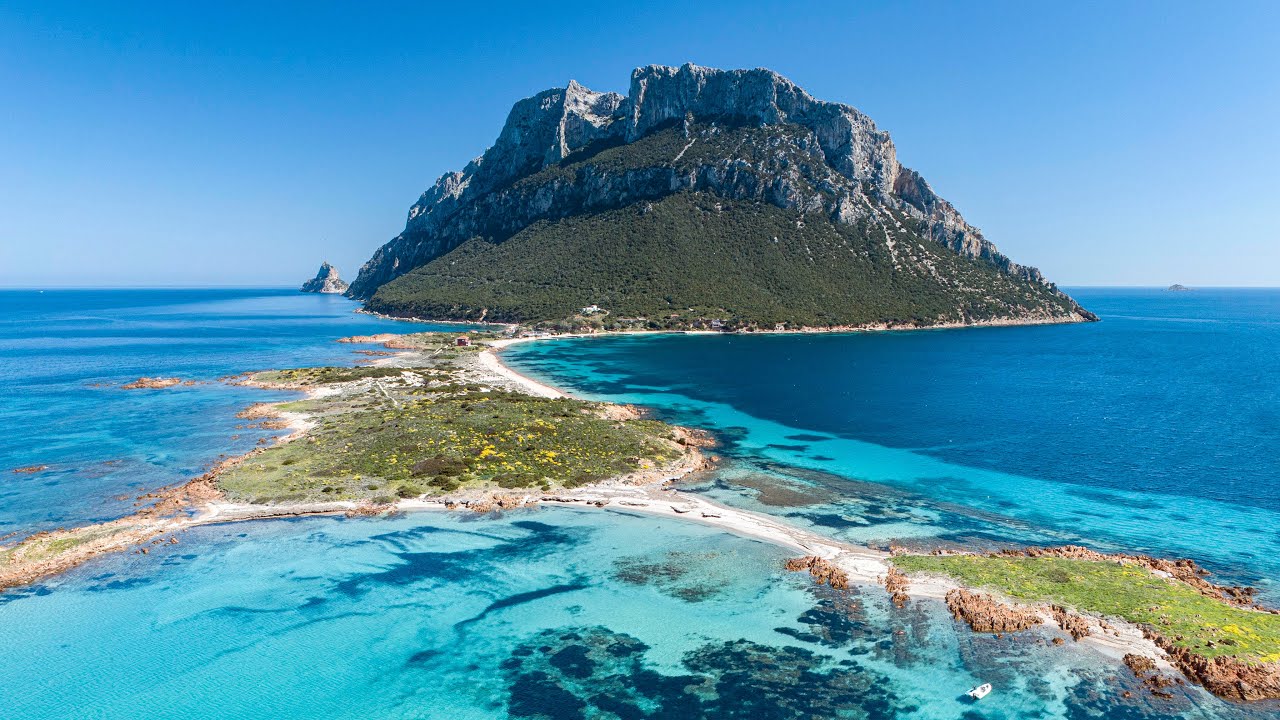 Tavolara: le spiagge più belle e come arrivare