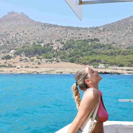 Escursione giornaliera in motonave con pranzo a bordo tra Favignana e Levanzo da Trapani