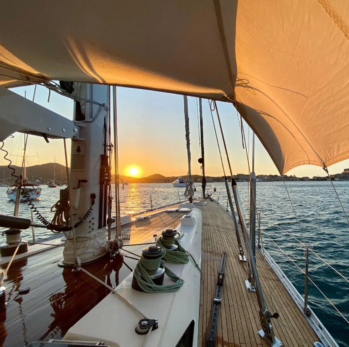 Day Trip By Sailing Boat To Elba Island From Portoferraio Holidoit Day Trip By Sailing Boat To Elba Island From Portoferraio Holidoit