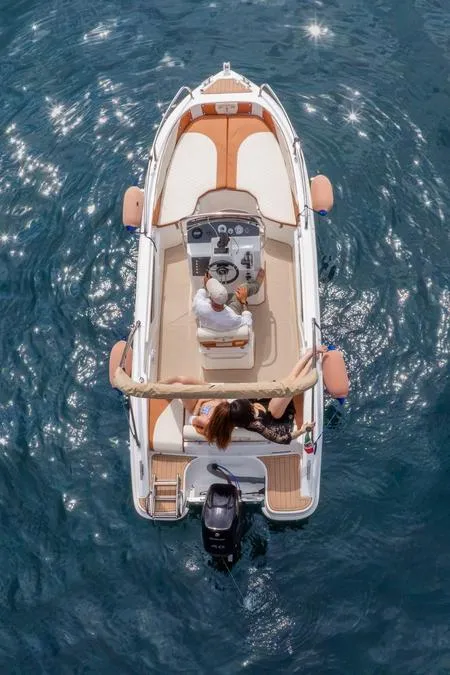 Noleggio barca con partenza da Como senza skipper