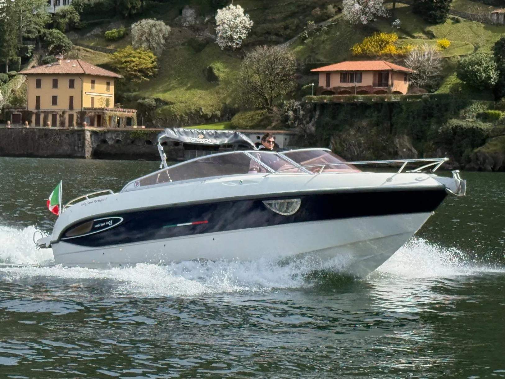 Tour del Lago di Como con motoscafo privato