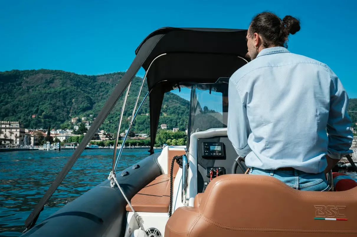 Giro in barca condiviso sul Lago di Como con aperitivo