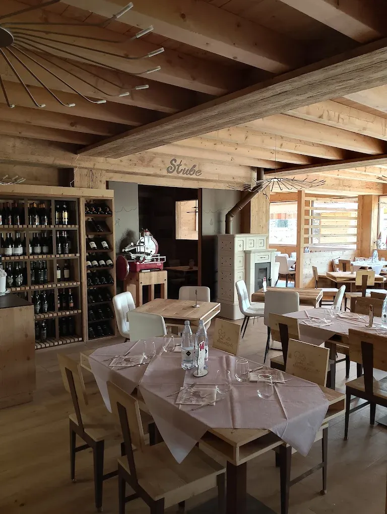 Pranzo in rifugio a Valleve in Val Brembana