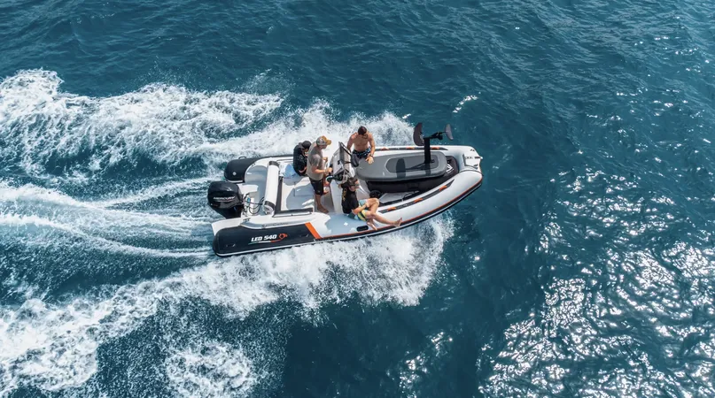 Noleggio gommone senza patente nautica da Porto Venere