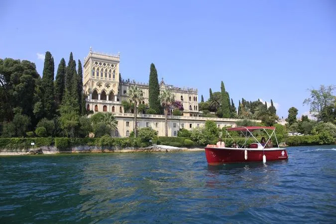 Noleggio barca elettrica senza patente nautica