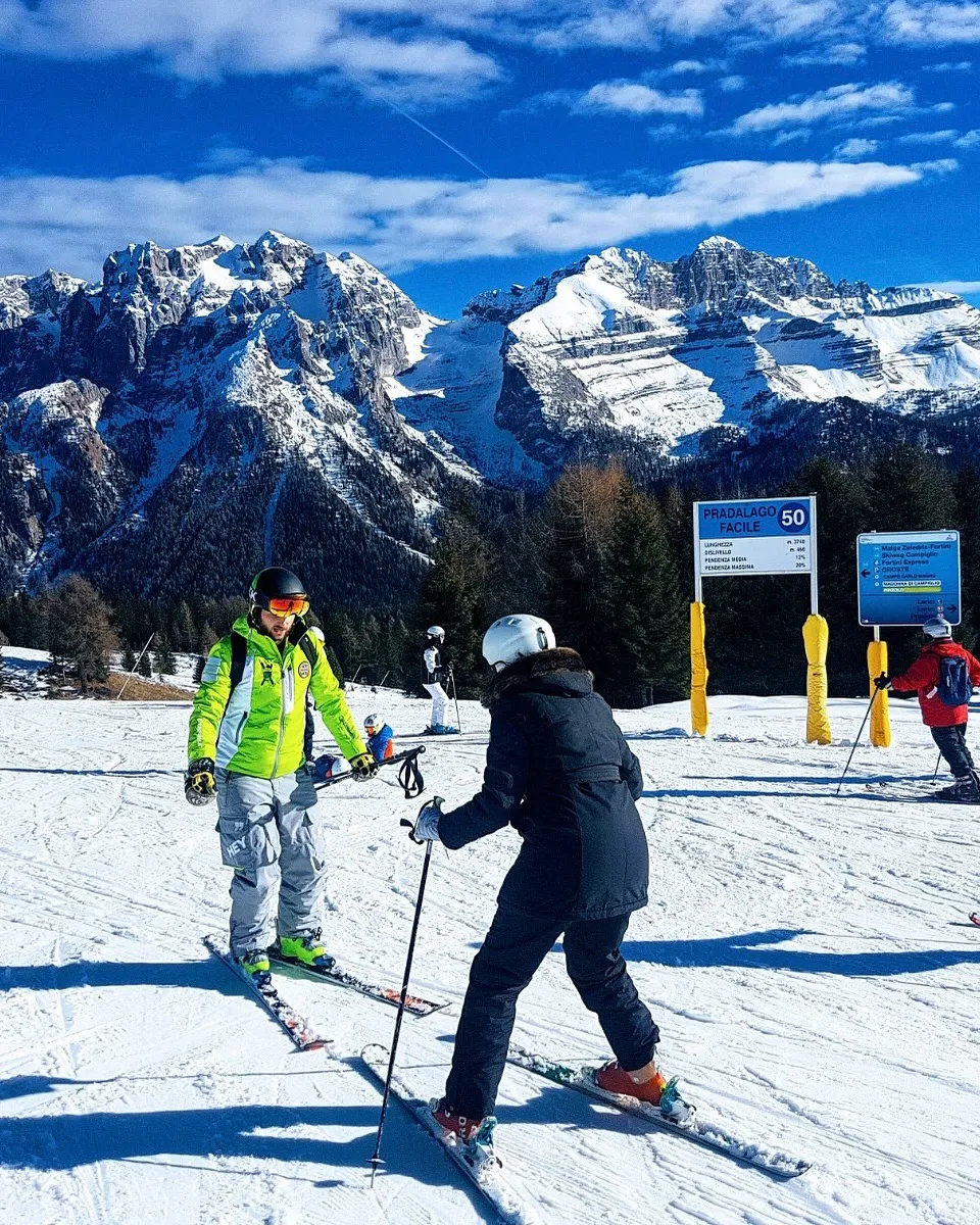 Lezioni di sci o snowboard a Pinzolo