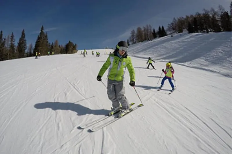 Lezioni di sci o snowboard a Pinzolo