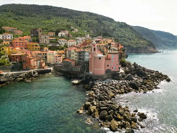 Tour in barca nel Golfo dei Poeti con pranzo a bordo da La Spezia