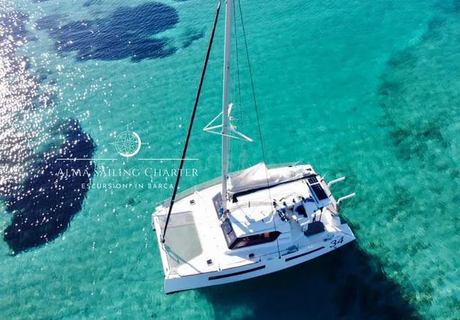 Gita in catamarano nel Golfo degli Angeli dal porto di Cagliari