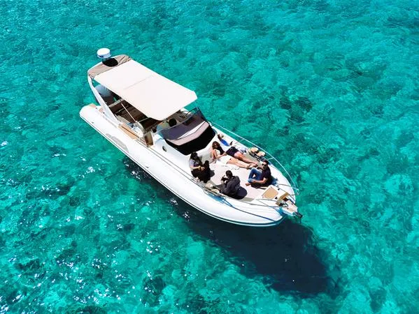 Escursione in barca giornaliera a Favignana e Levanzo da Trapani