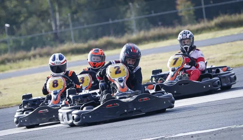 Giro in pista con Go Kart a Latina