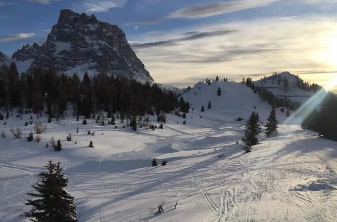 Escursione in motoslitta nelle Dolomiti ad Alleghe