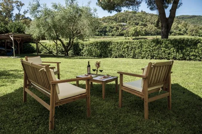 Degustazione vini con tagliere di prodotti locali all'Isola d'Elba