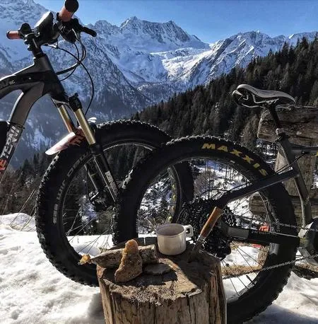 Fat bikes tour con aperitivo a Malga Valbiolo a Passo Tonale