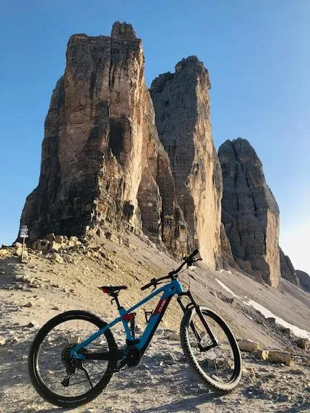 Giro in e-bike alle Tre Cime di Lavaredo con pranzo in malga