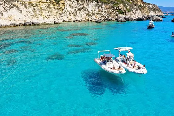 Tour in gommone alla Sella del Diavolo con avvistamento di delfini da Cagliari