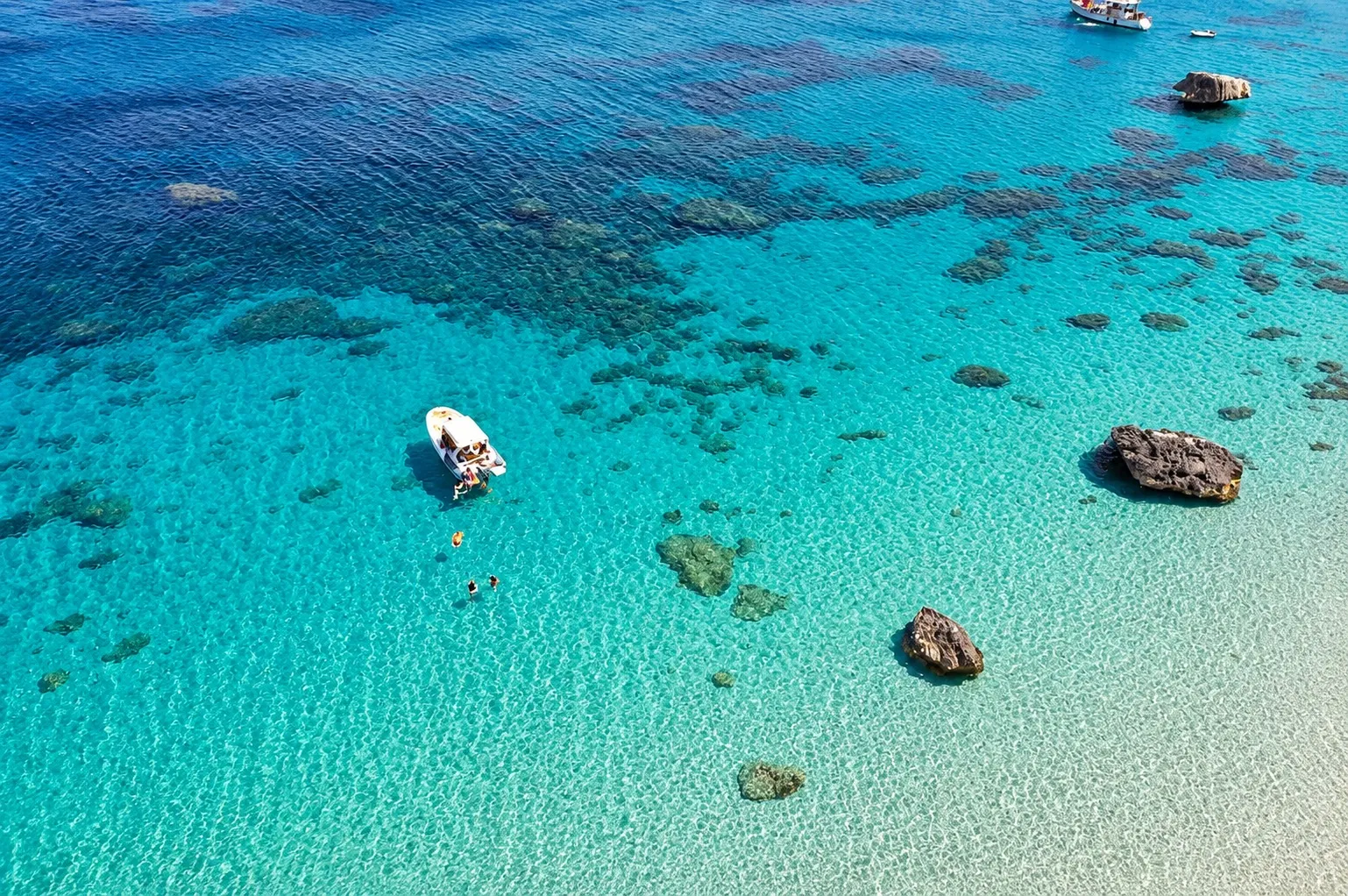 Tour in gommone alla Sella del Diavolo con avvistamento di delfini da Cagliari