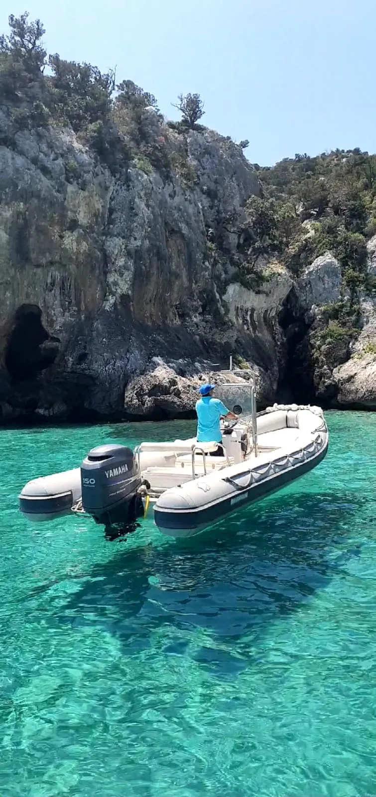 Escursione in gommone di gruppo nel Golfo di Orosei da Cala Gonone