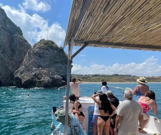 Escursione di mezza giornata alle grotte di Terrasini