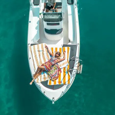 Escursione in barca da Isola Bella lungo la Costa di Taormina