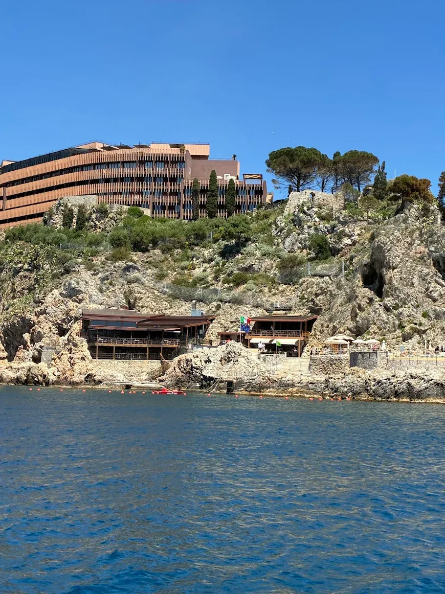 Escursione in barca da Isola Bella lungo la Costa di Taormina