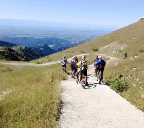 Tour in e-bike con degustazione nel Monregalese
