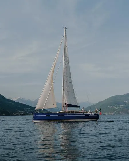 Half-day sailing tour on Lake Como with aperitif