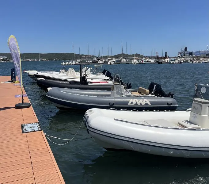 Noleggio gommone senza patente nautica da Olbia