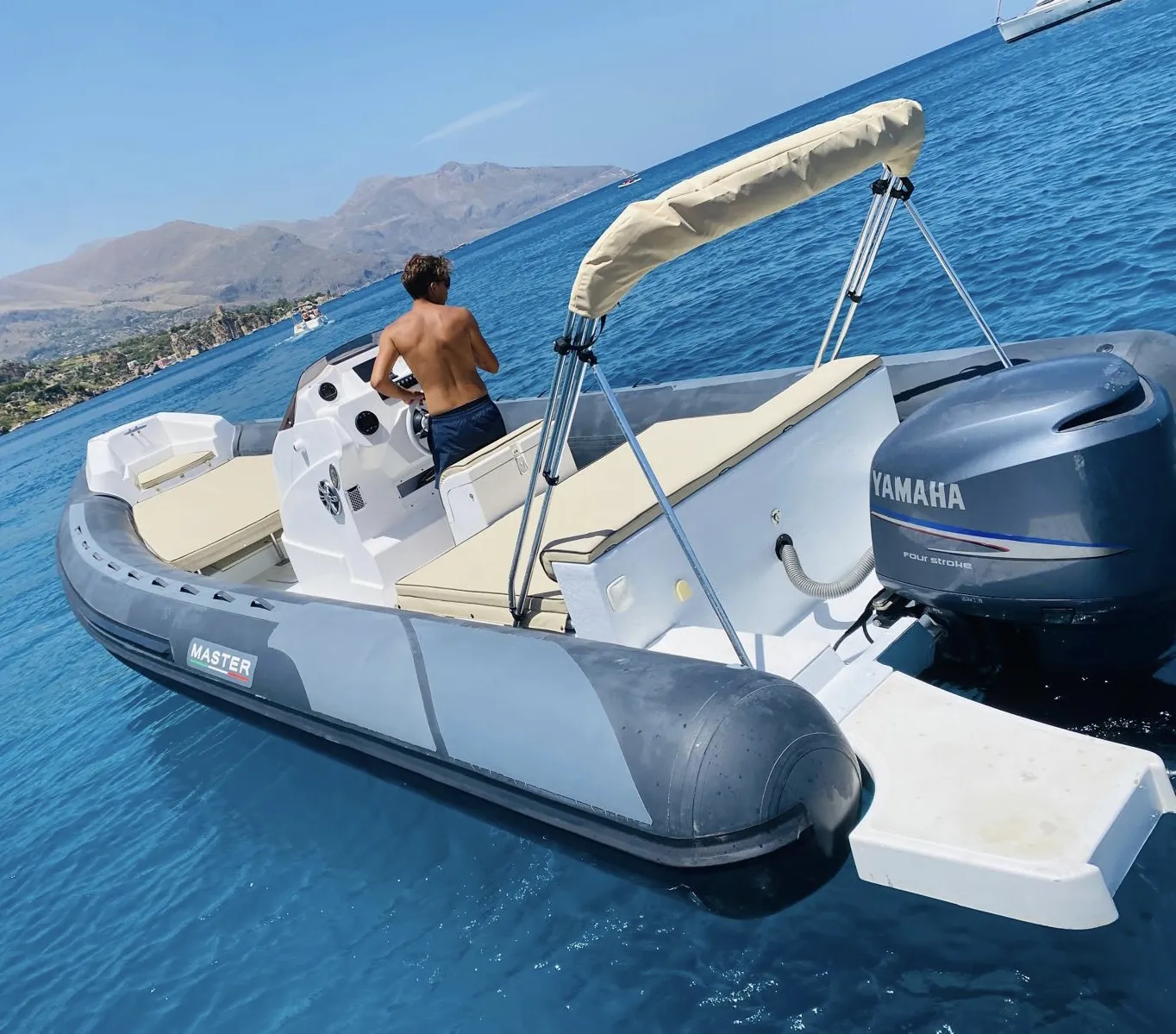 Escursione in gommone da Castellammare del Golfo a Scopello