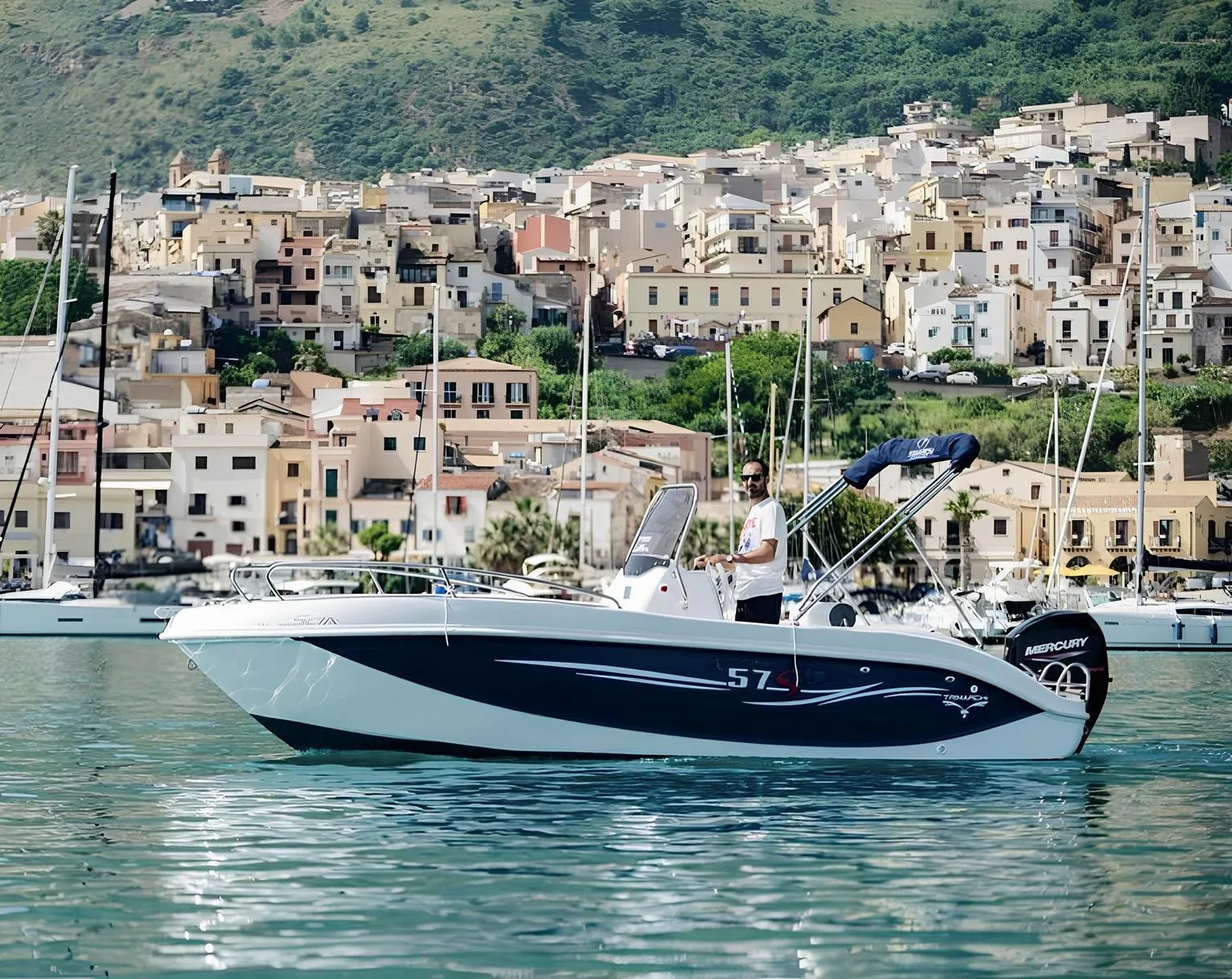 Noleggio barca senza patente nautica da Castellammare del Golfo