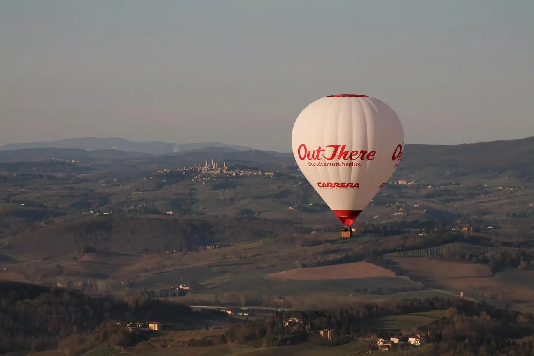 Giro in mongolfiera sui vigneti del Chianti e San Gimignano