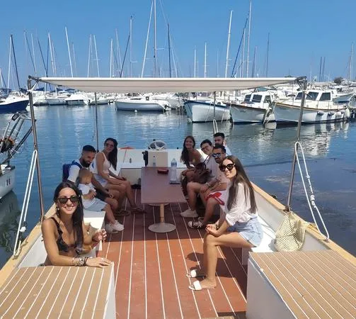 Private boat excursion to Ortigia Island, sea caves and Plemmirio Pillirina
