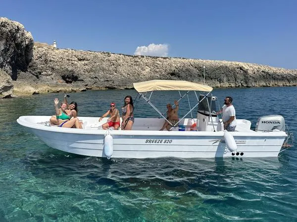 Tour in barca da Marzamemi fino a Portopalo di Capo Passero con aperitivo