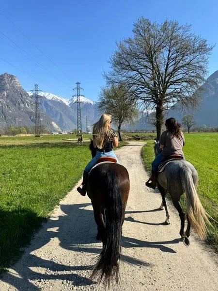 Passeggiata a cavallo in Valchiavenna a Samolaco