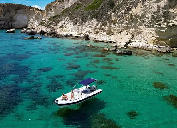 Escursione in barca nel Golfo di Cagliari con prosecco e 4 soste bagno