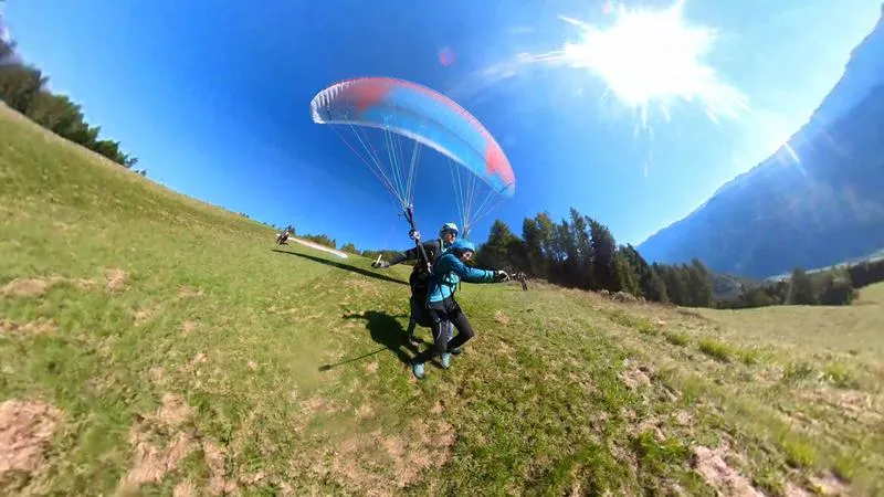 Volo in parapendio biposto in Valtellina a Bianzone