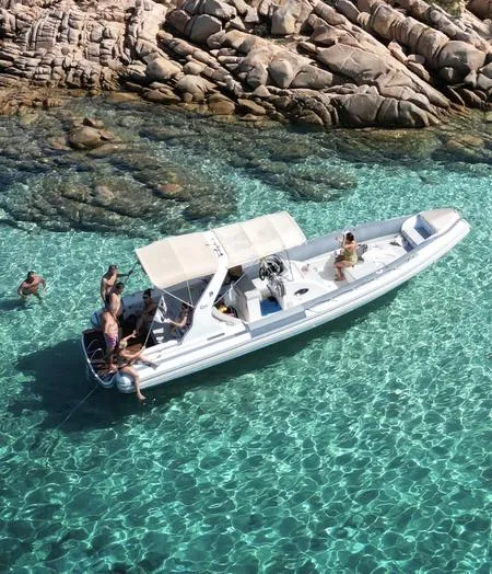 Tour in gommone giornaliero nell'Arcipelago di La Maddalena da Palau