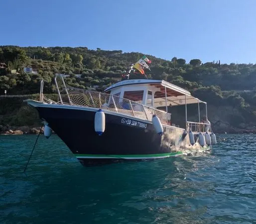 Escursione in barca da Cefalù con aperitivo siciliano a bordo