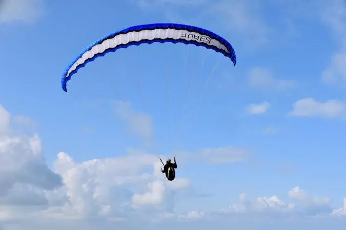 Volo in parapendio sul Lago di Garda da Gardone Riviera