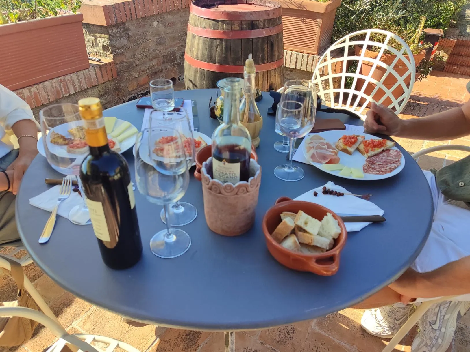Degustazione di vini e olio con visita in cantina nel cuore del Chianti