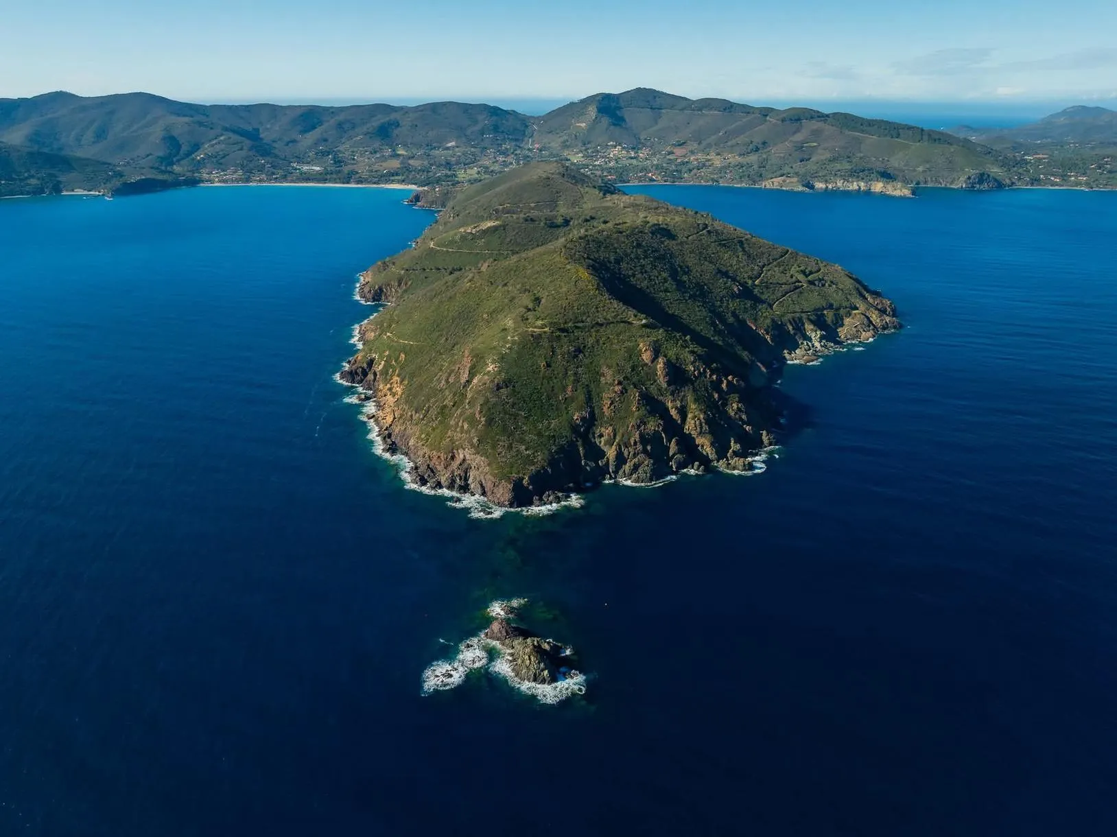 Escursione in barca alla Grotta Azzurra dell'Isola d'Elba da Lacona
