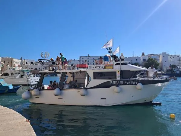 Mini tour in barca di 30 minuti lungo la costa di Monopoli