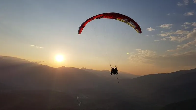 Volo in parapendio al Plan de Corones da Brunico