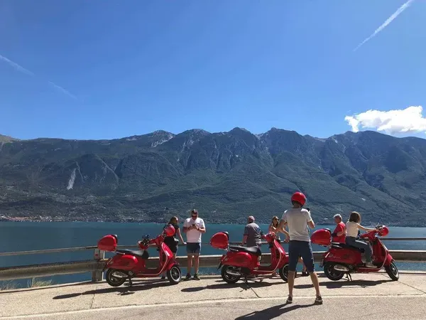 Giro in vespa da Bardolino