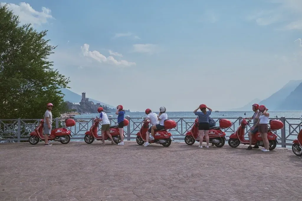Giro in vespa da Bardolino