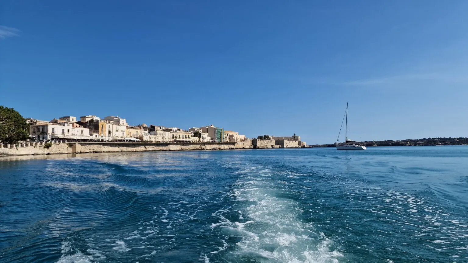 Pescaturismo a Siracusa tra l'Isola di Ortigia e le Grotte marine