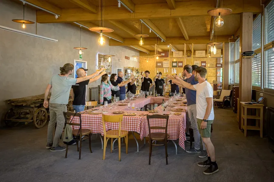 Degustazione di vino e prodotti tipici valtellinesi a Tirano