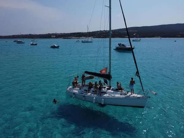 Day trip by sailing boat to Asinara from Stintino