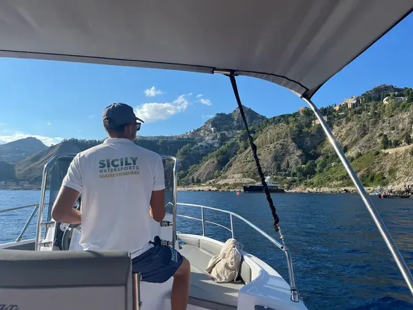 Escursione in barca di 3 ore da Letojanni con skipper