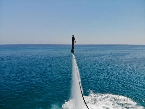 Esperienza in Flyboard a Isca Marina